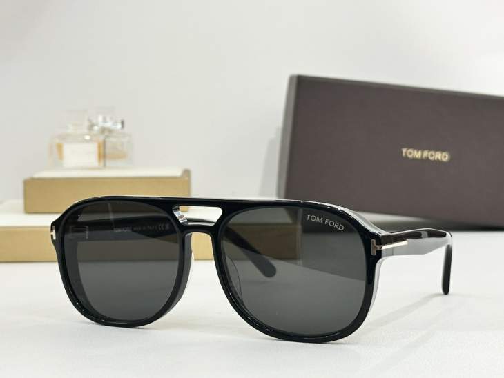 Picture of Tom Ford Sunglasses _SKUfw76704154fw